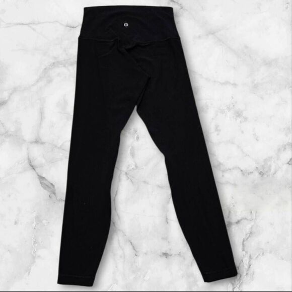 Lululemon Black High Rise Aligns Size 4 - Picture 2 of 2